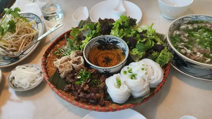 베트남 쌀국수와 분짜