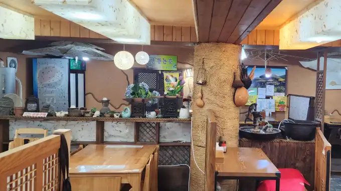 의령 소바 식당 실내 사진