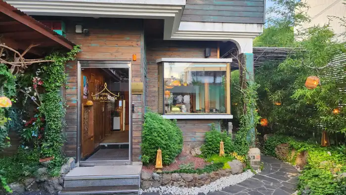 방콕 산장 정원 풍경